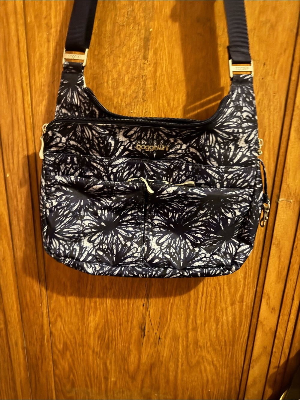 Baggallini Navy and White Floral Crossbody Bag